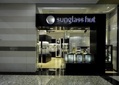 SUNGLASS HUT