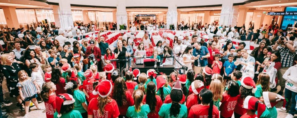 Mall Of The Emirates’ Show-Stopping Stollen Charity Cake Sale Raises More Than AED 105,000 For Emirates Red Crescent