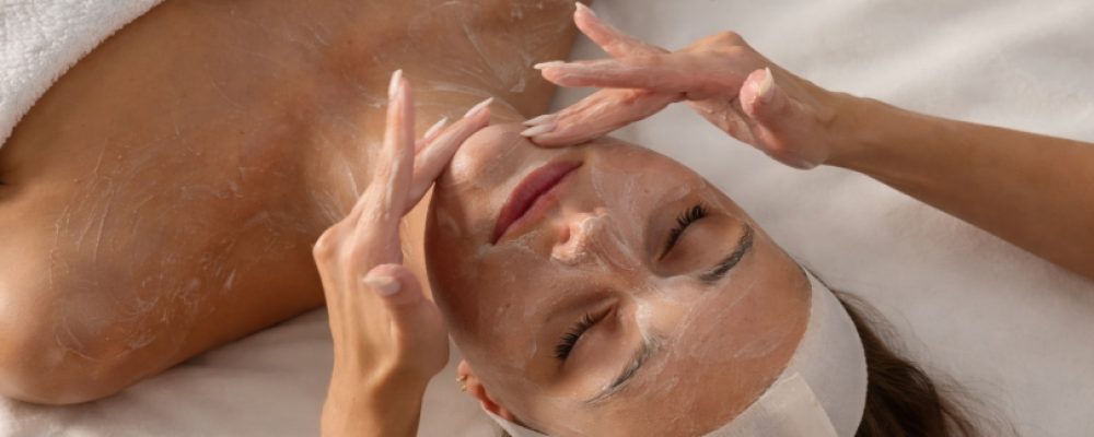 It’s Beauty Ladies Salon Dubai | Russian Manicure, Hair Coloring & Lash