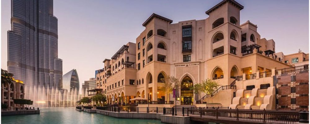 Dubai’s Luxury Malls Vs. Traditional Souks