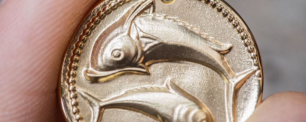 Van Cleef & Arpels Unveils The New Zodiaque Collection