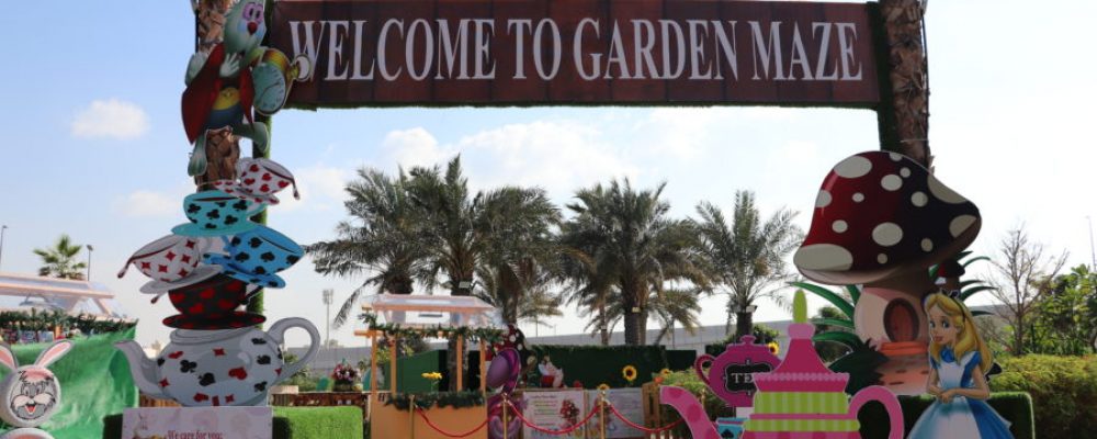 Have Fun Getting Lost At The New Alice In Wonderland Garden Maze At Waterfront Market