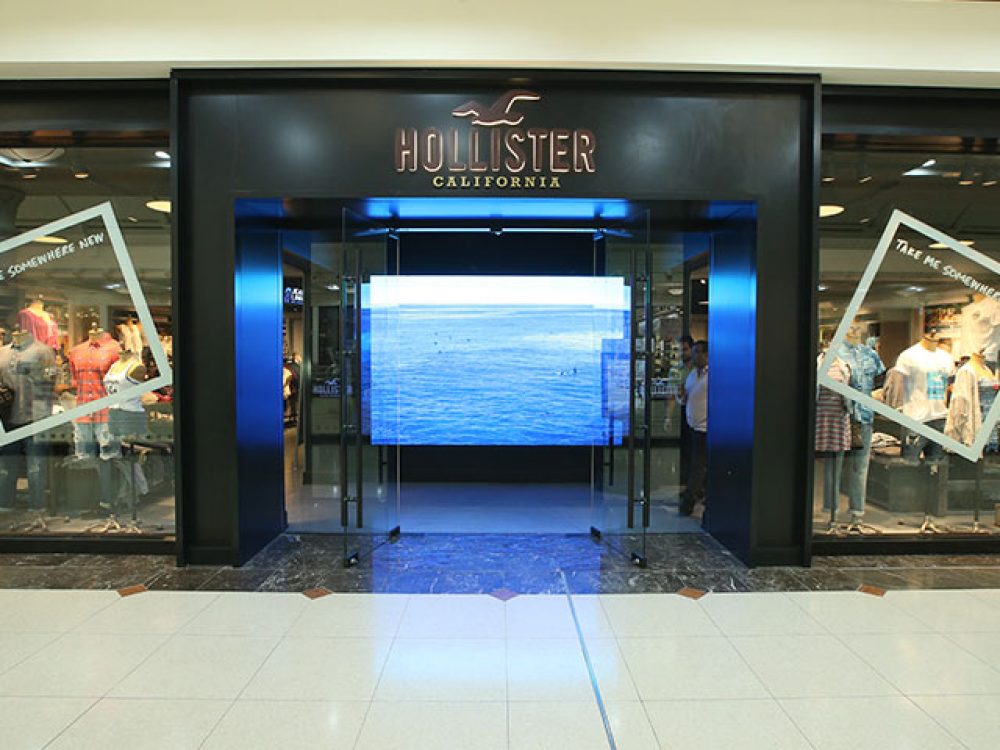hollister in outlet mall