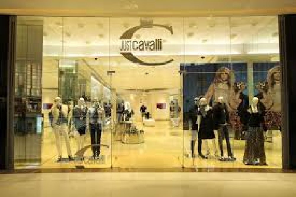 Bonus kalligrafie gevangenis Just Cavalli | Dubai Shopping Guide