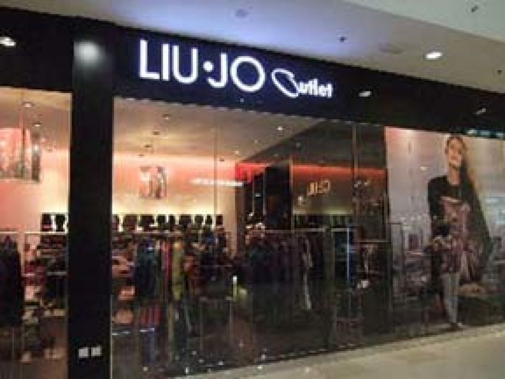 moco jueves maletero Liu Jo Outlet | Dubai Shopping Guide