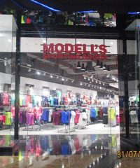 MODELL’S