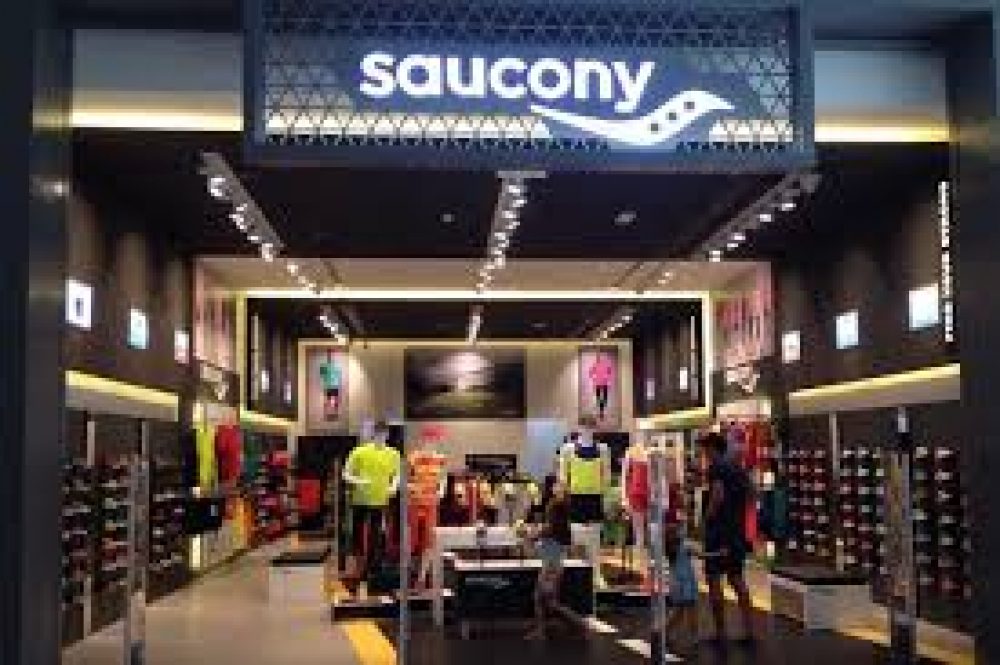 saucony outlet mall