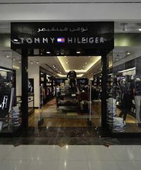 TOMMY HILFIGER