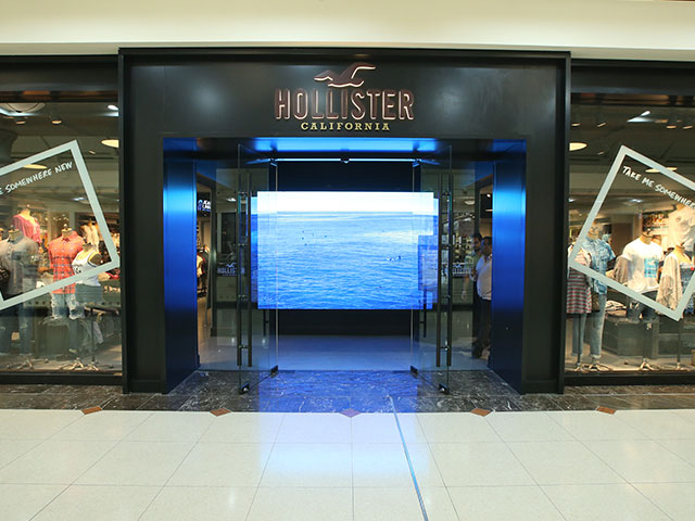 hollister store in dubai